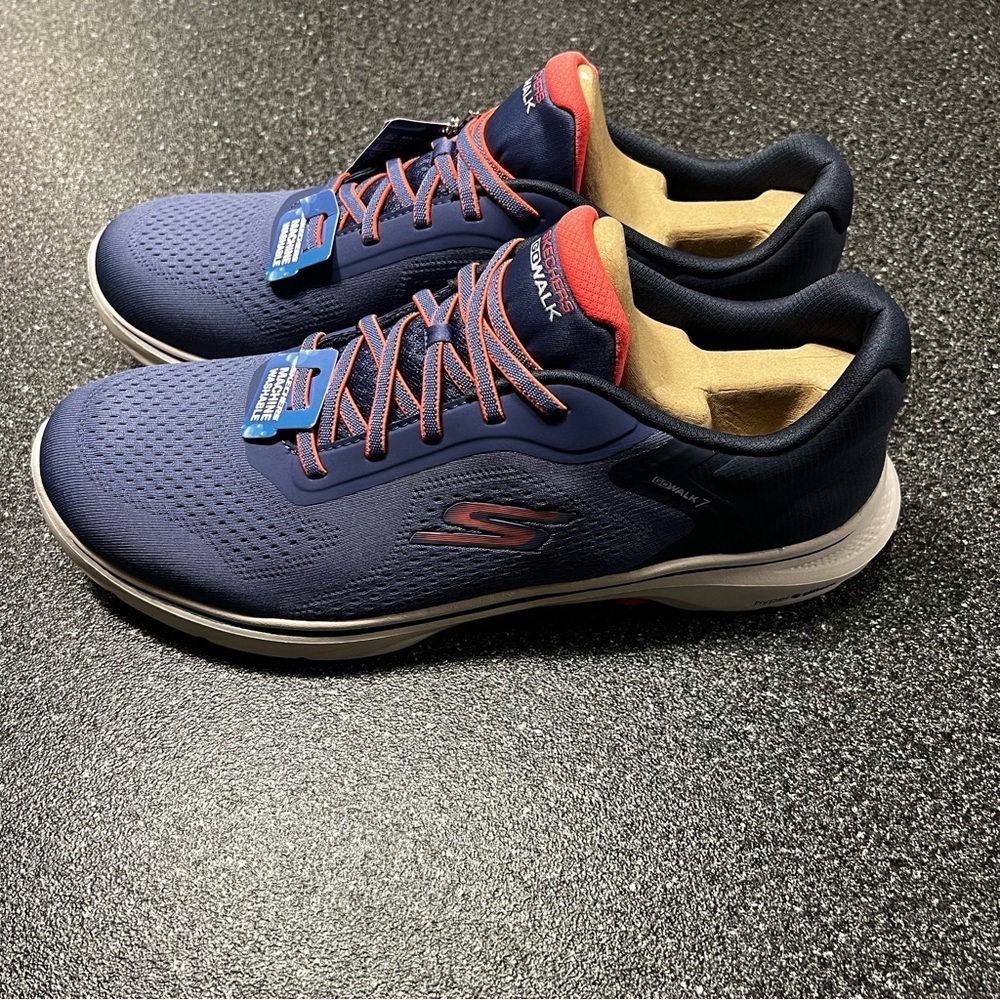 NWT Skechers Women's Go Walk Size 13 - Picture 3 of 11